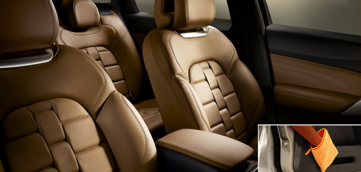  Utilisez la fibre humide pour nettoyer les sièges en cuir de voiture et des meubles en cuir. 
